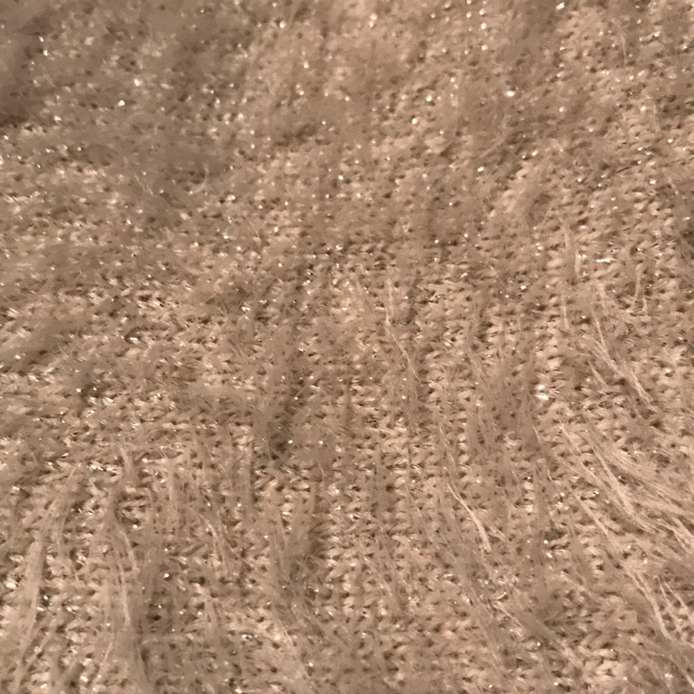 Sweater - Picture 4 of 4